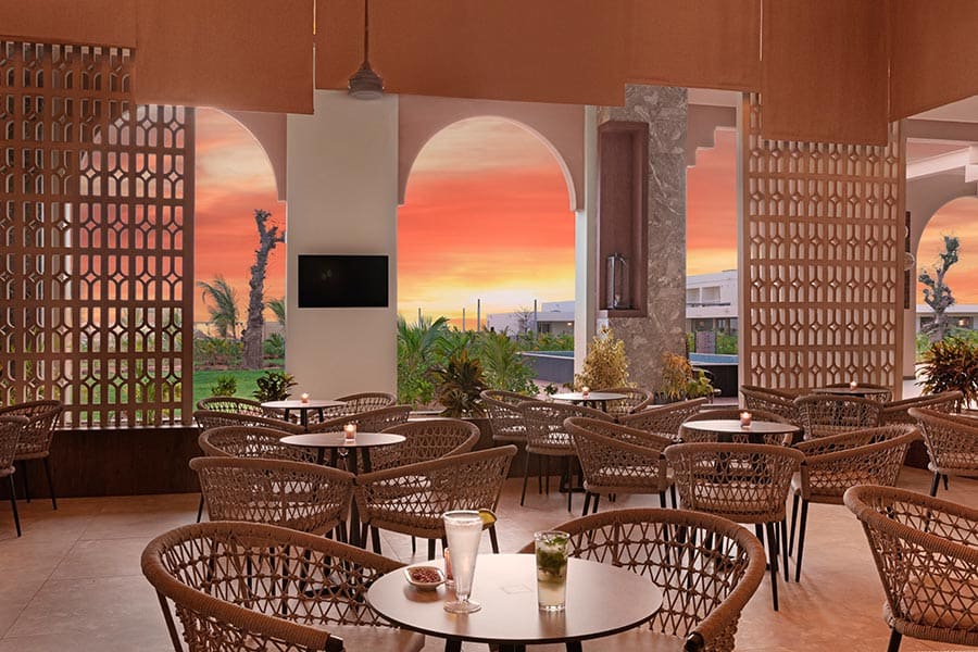 Bar-lobby-riu-baobab-2.jpg
