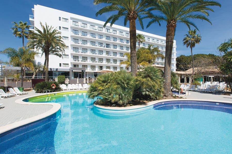 pool-riu-bravo.jpg