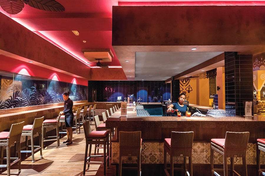 Bar-hotel-riu-palace-cabo-verde.jpg