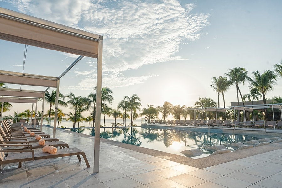pool-hotel-riu-caribe-3.jpg