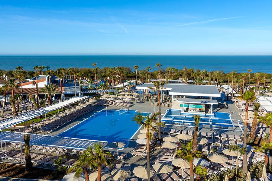 piscina-hotel-riu-chiclana-3.jpg