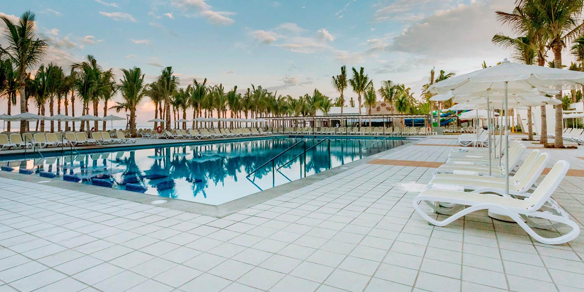 hero-riu-emerald-bay.jpg