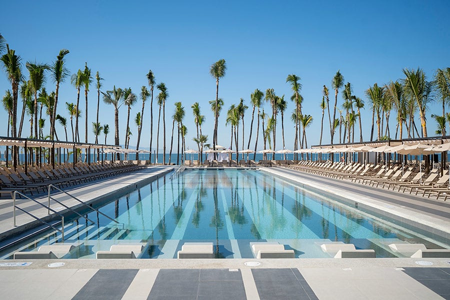 pools-riu-jalisco-2.jpg