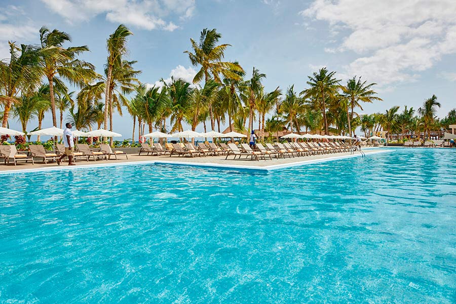 pool-riu-jambo.jpg