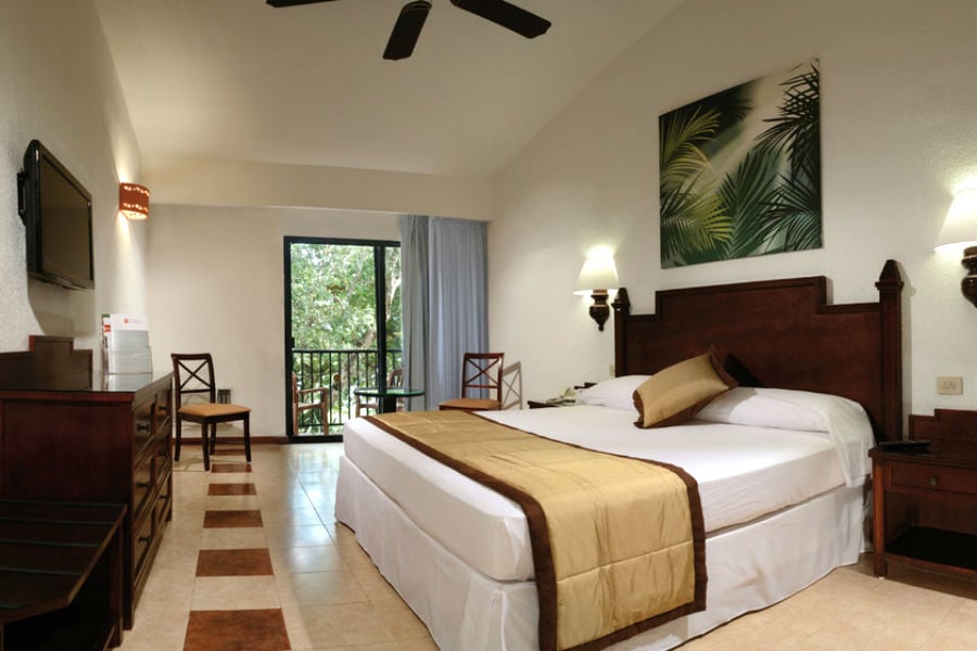 DBSB-room-riu-lupita.jpg