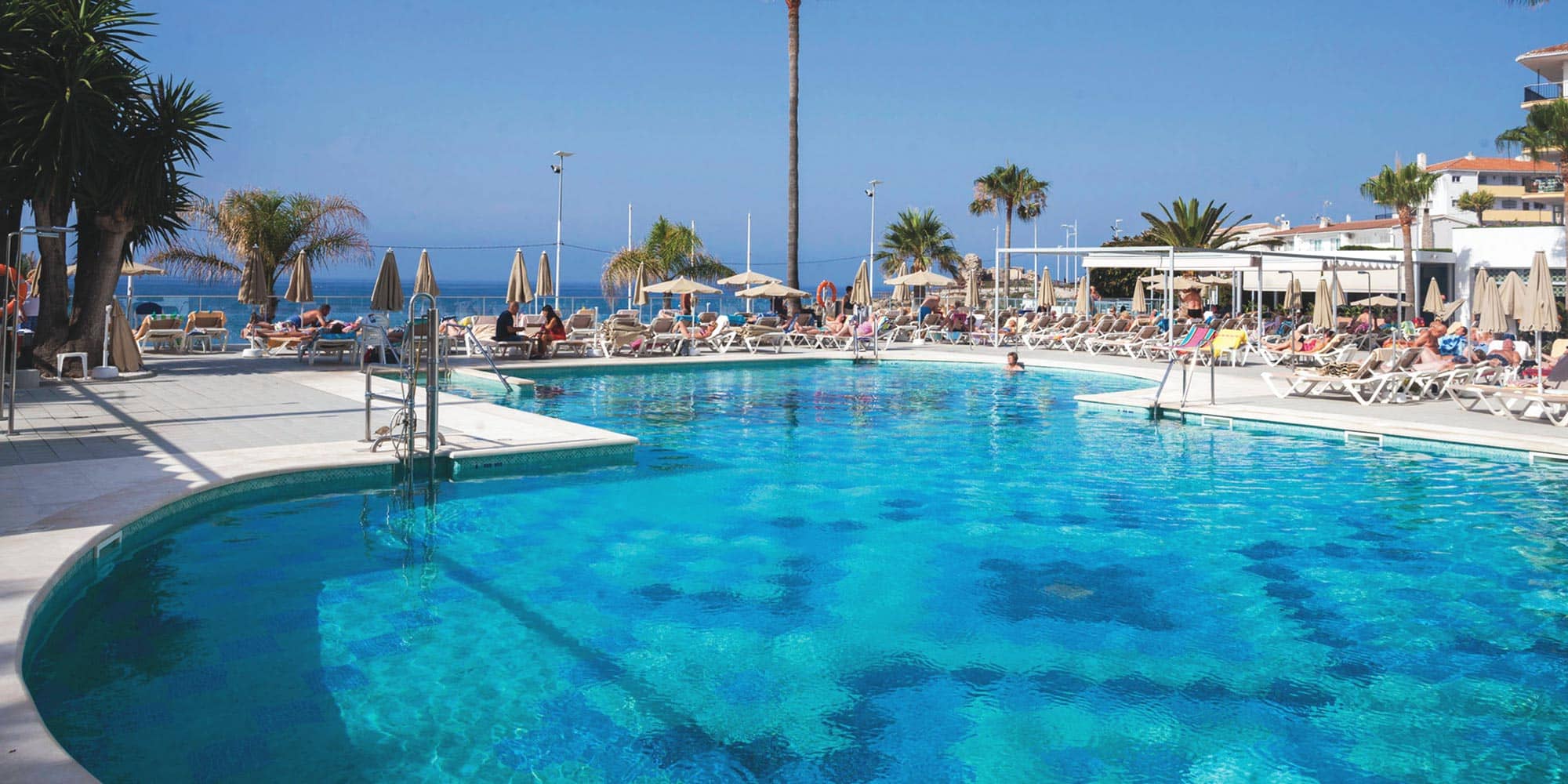 slide-riu-monica.jpg
