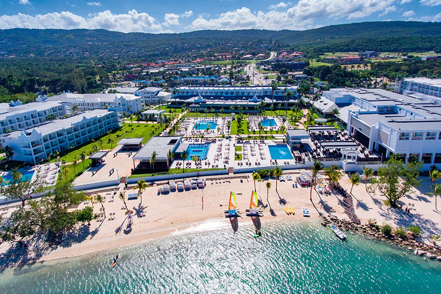 Beach-riu-montego-bay.jpg