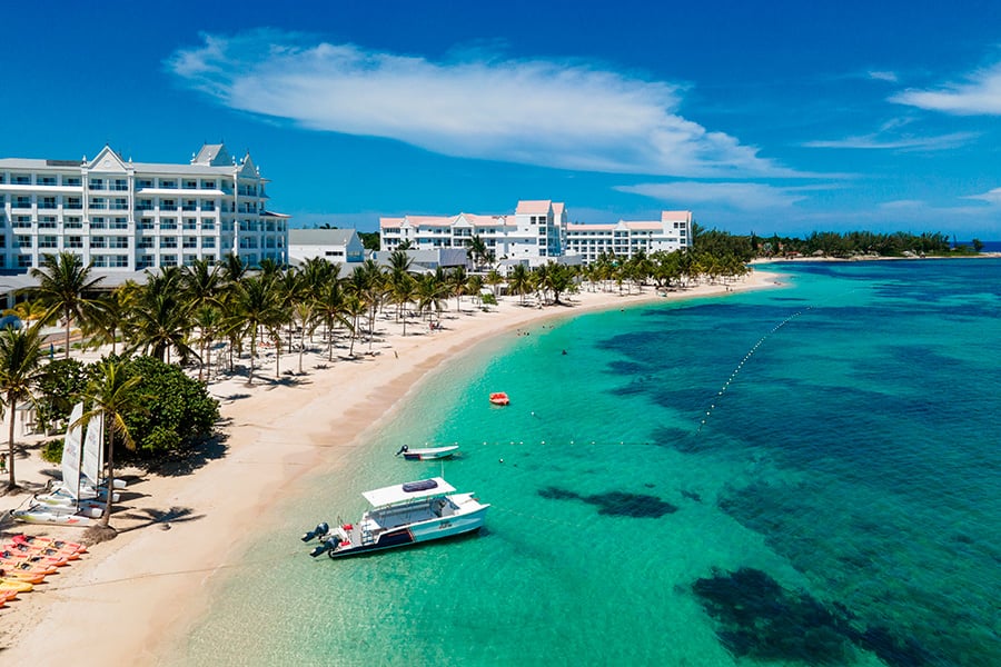 Beach-hotel-riu-ocho-rios.jpg