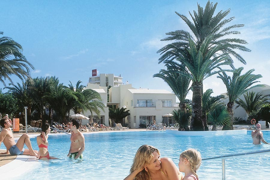 piscina-hotel-riu-oliva-beach-resort-8.jpg
