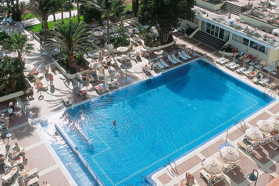 Piscina-hotel-riu-oliva-beach-resort.jpg
