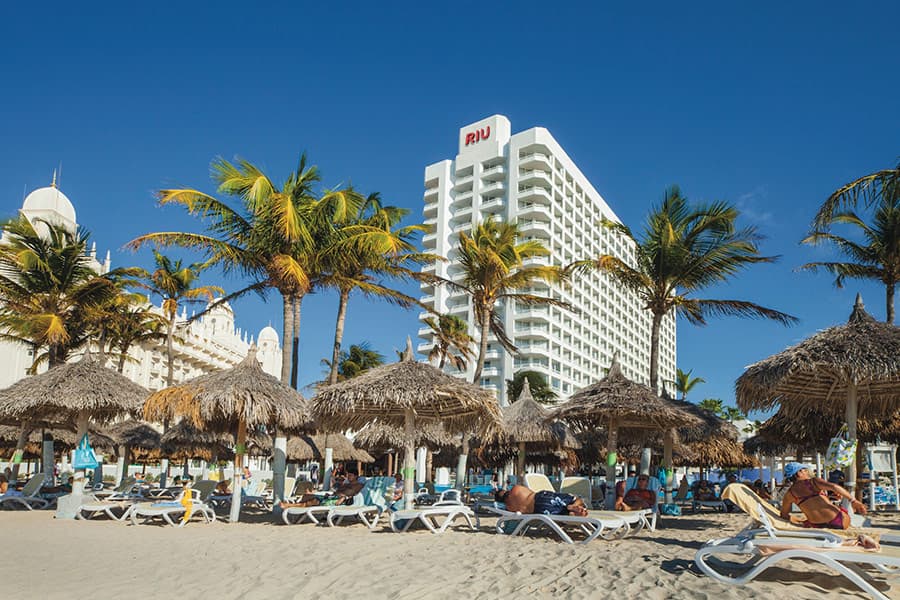 Riu-palace-antillas-beach.jpg
