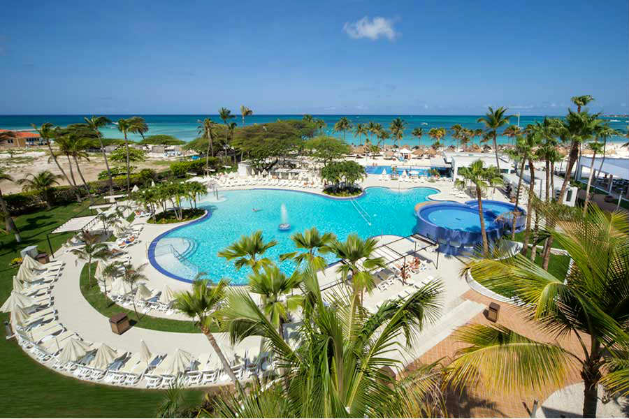 Pool-riu-palace-antillas-2.jpg