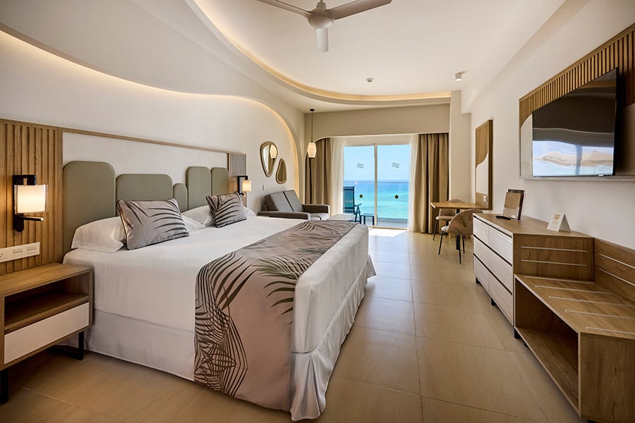 room-riu-palace-aquarelle-F2M2.jpg