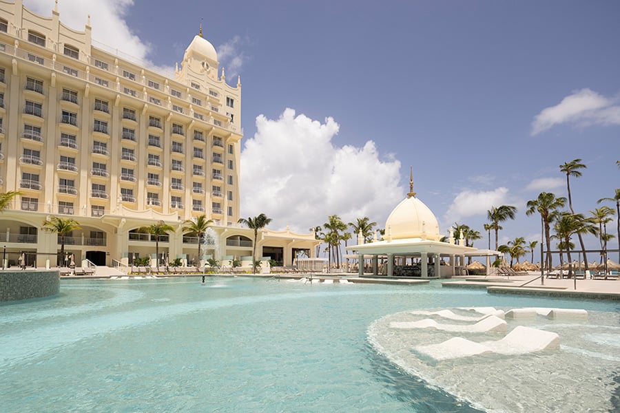 pool-hotel-riu-palace-aruba-22.jpg