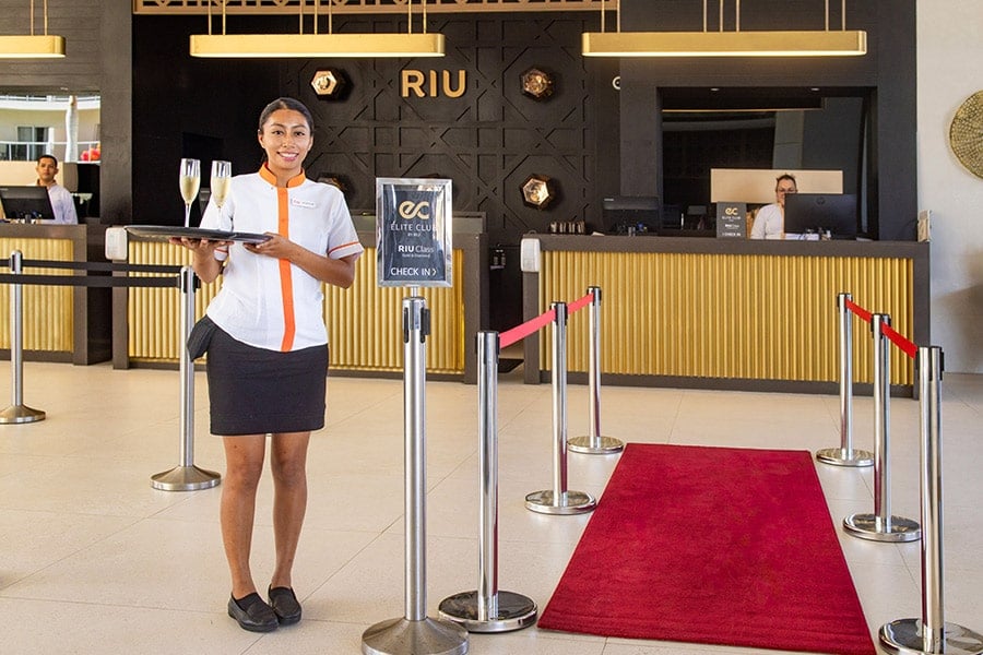 reception-elite-club-riu-palace-california.jpg