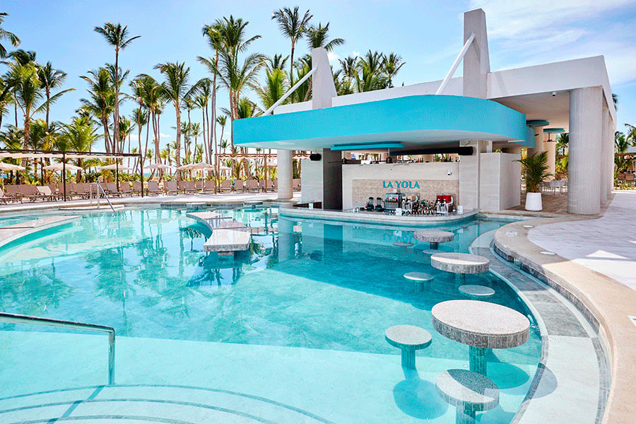 Swimup-bar-hotel-riu-palace-bavaro-2.jpg