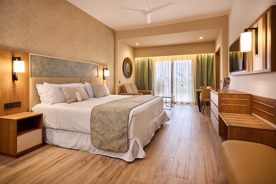 SJJB-room-hotel-riu-palace-bavaro.jpg