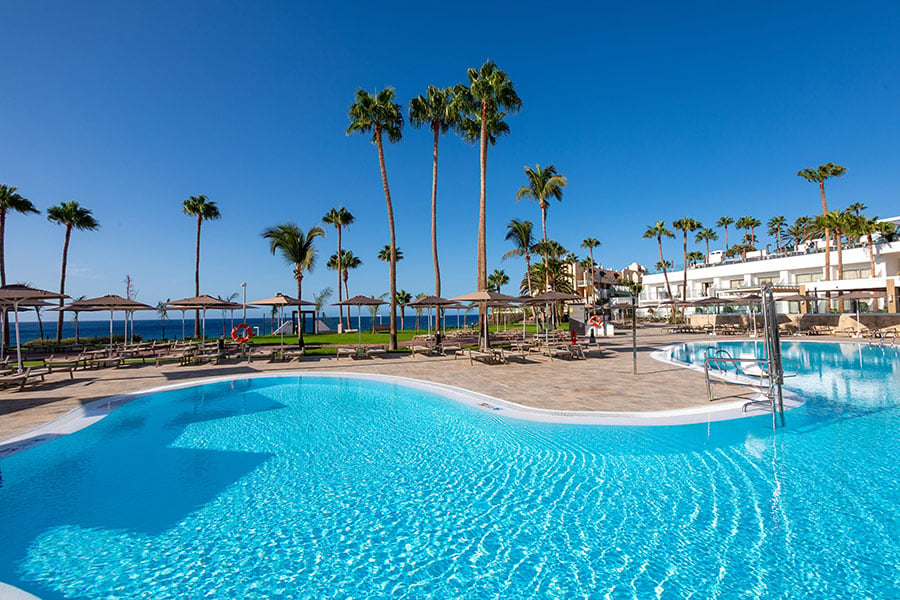 Pool-riu-palace-calypso.jpg