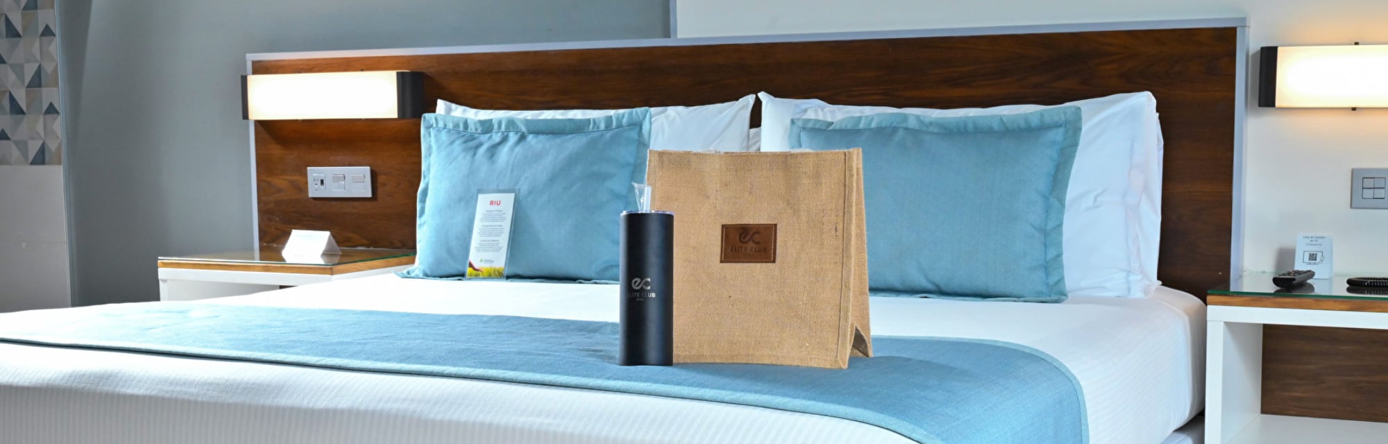 hero-elite-hotel-riu-pañace-costa-mujeres.jpg