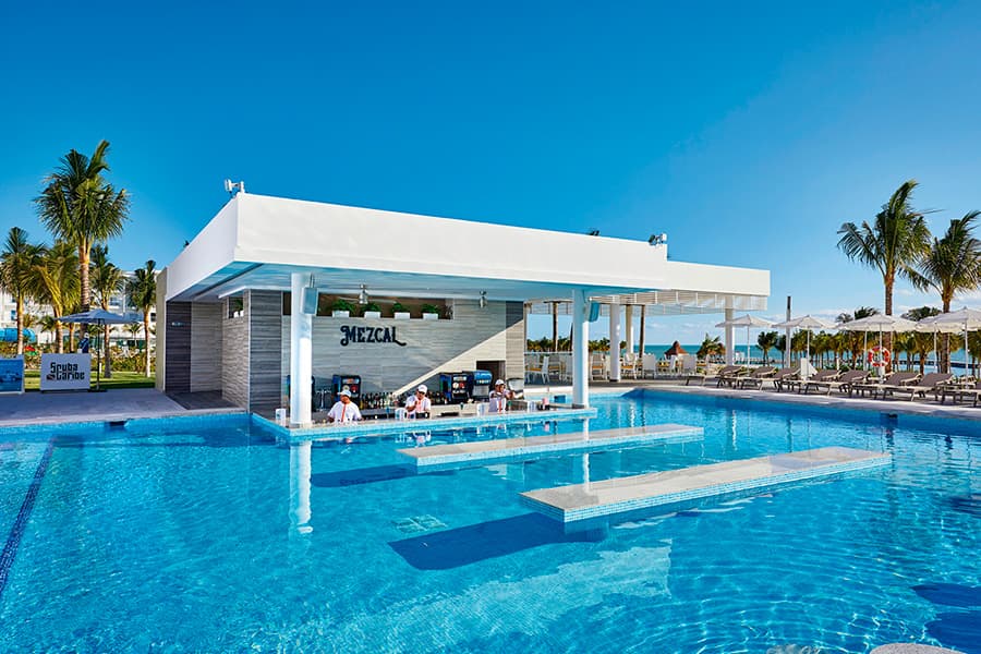 pool-hotel-riu-palace-costa-mujeres-5.jpg