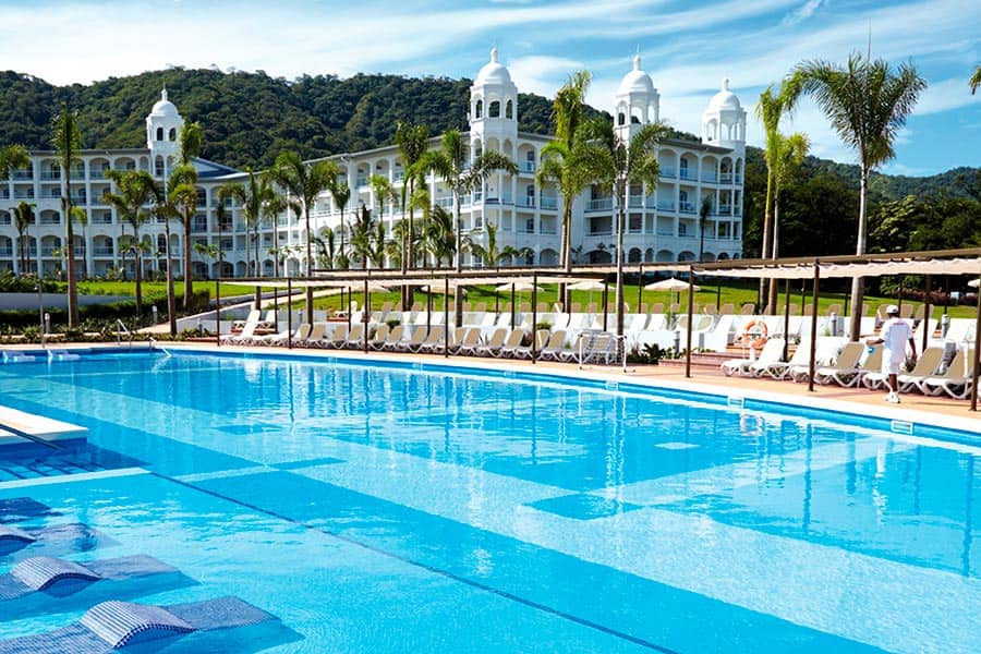 pool-riu-palace-costa-rica-2.jpg