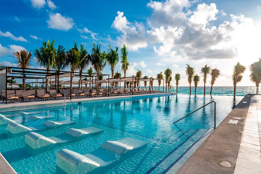 pool-hotel-riu-palace-kukulkan-2.jpg