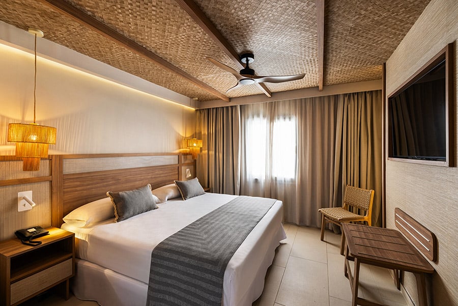 room-hotel-riu-palace-la-mola-B1ST_2.jpg