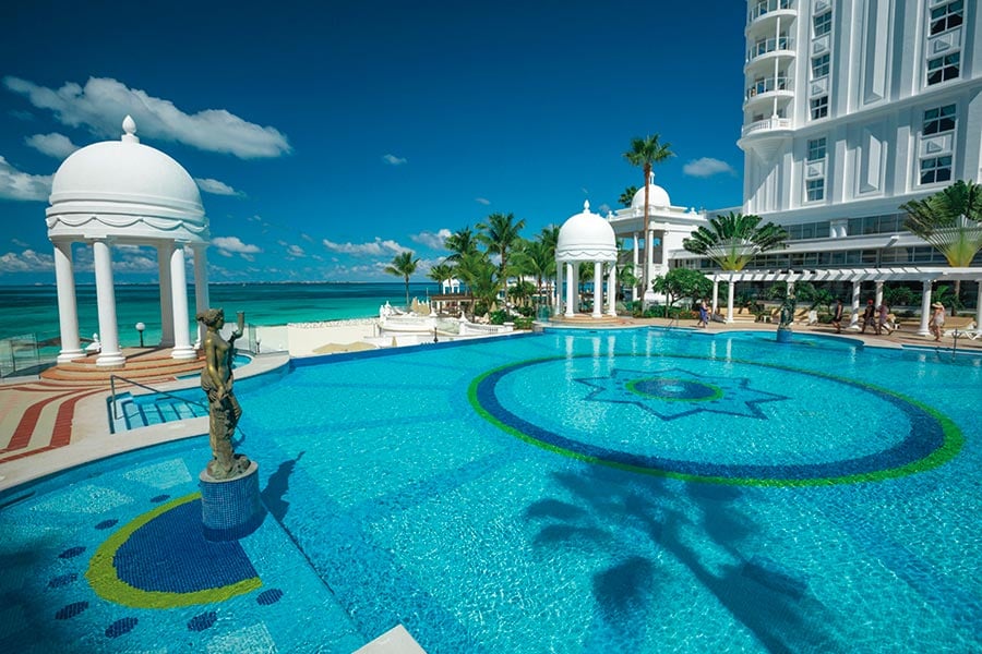 pool-hotel-riu-palace-las-americas-3.jpg