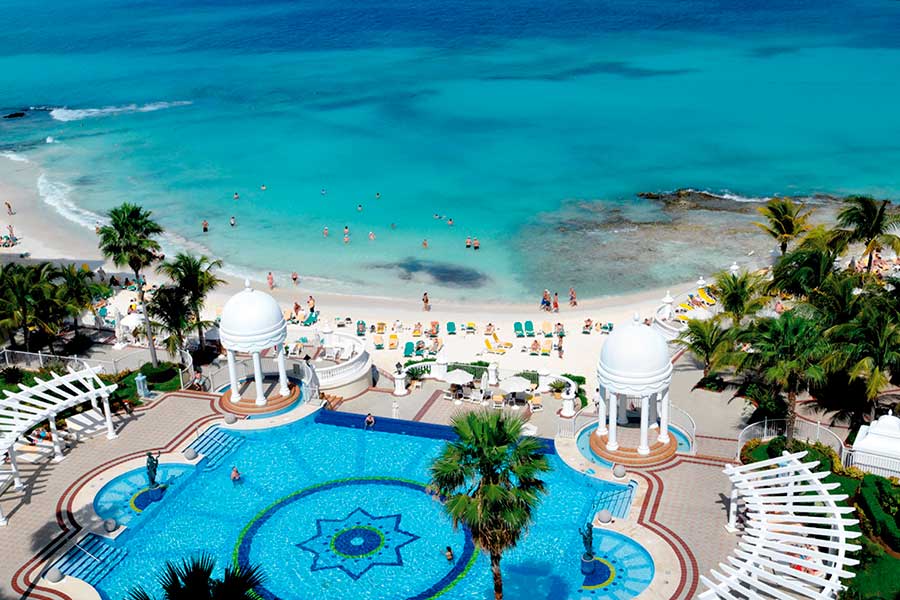 pool-hotel-riu-palace-las-americas-4.jpg