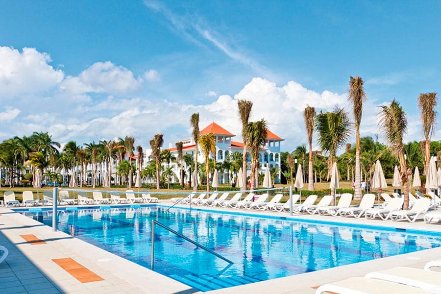 pool-riu-palace-mexico-5.jpg
