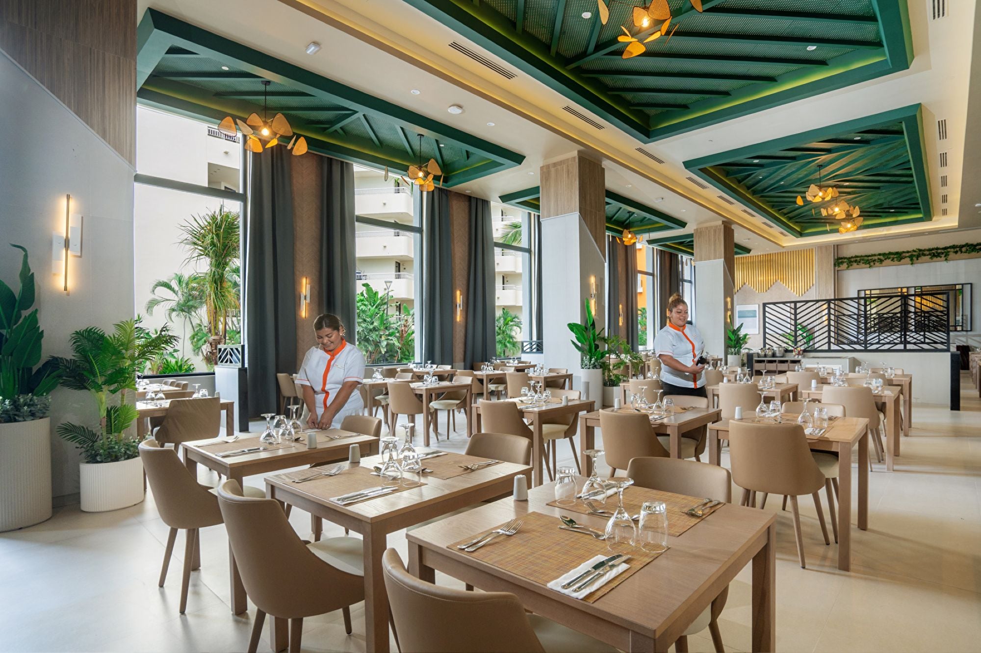 hero-gastronomia-palace-peninsula.jpg