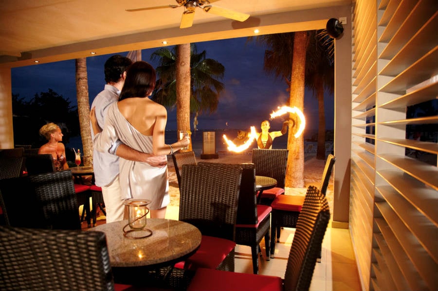 Shows-riu-land-hotel-riu-palace-peninsula.jpg