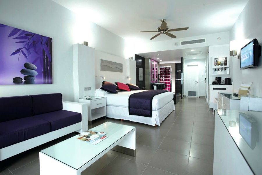 room-hotel-riu-palace-peninsula-SJSB.jpg