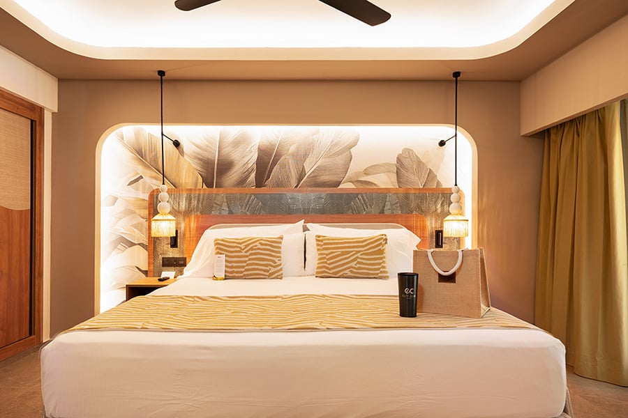 room-riu-palace-peninsula-SUME-2.jpg