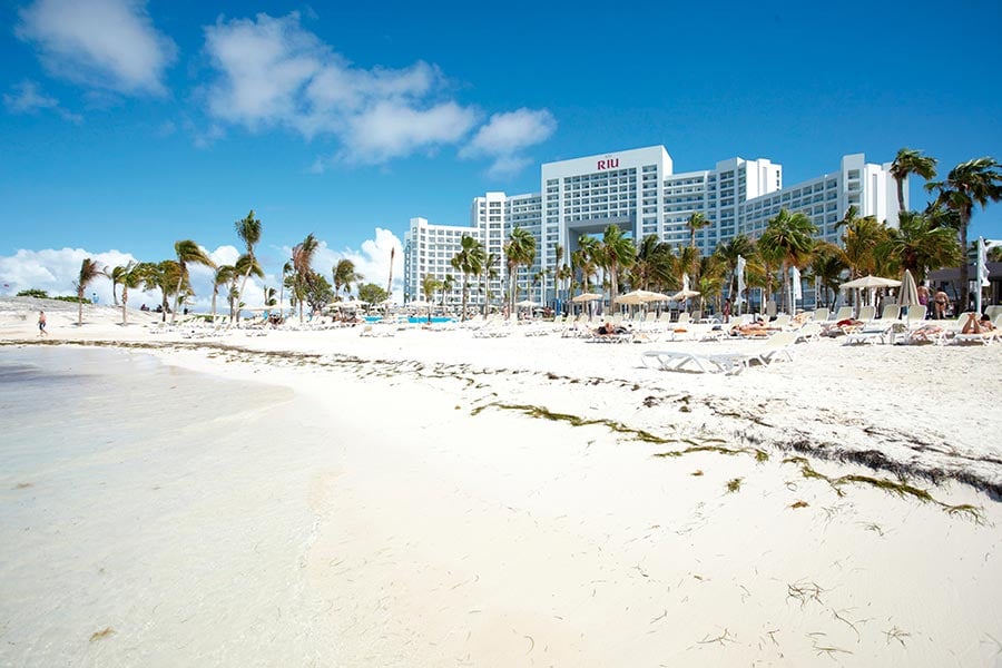 Beach-hotel-riu-palace-peninsula-3.jpg