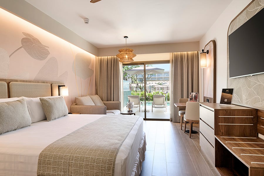 Jr. Suite Swim Up - Elite Club