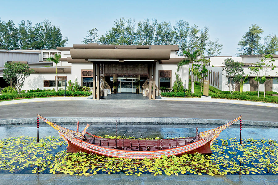 entrance-riu-palace-phuket-3.jpg