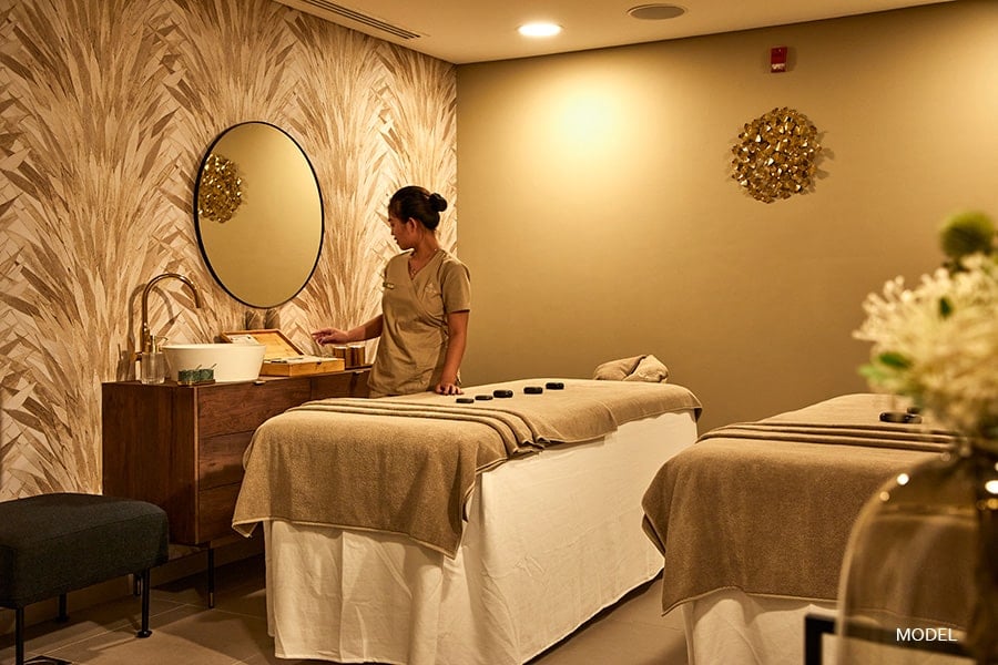 Model-spa-riu-palace-phuket.jpg