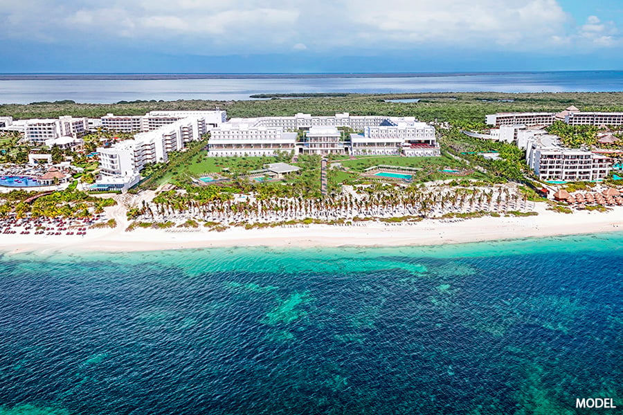 model-hotel-riu-quintana-roo.jpg