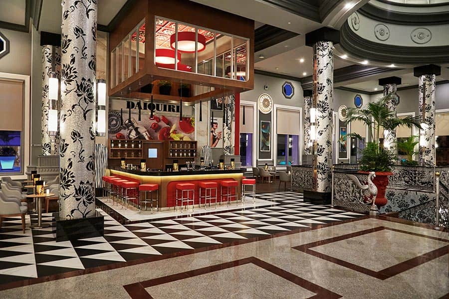 Lobby-bar-riu-palace-riviera-maya.jpg