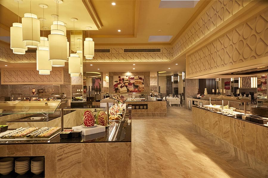 Main-restaurant-riu-riviera-maya-3.jpg