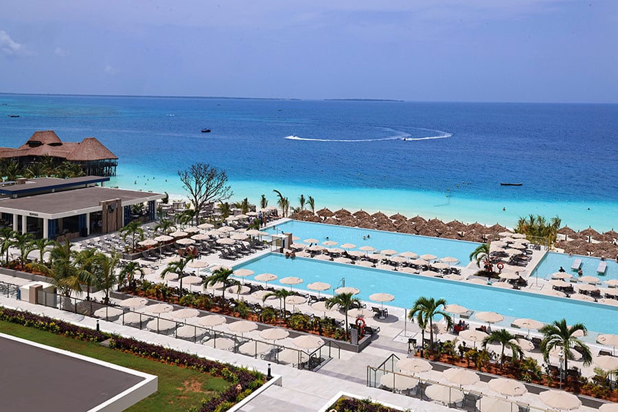 pools-riu-palace-swahili-10.jpg