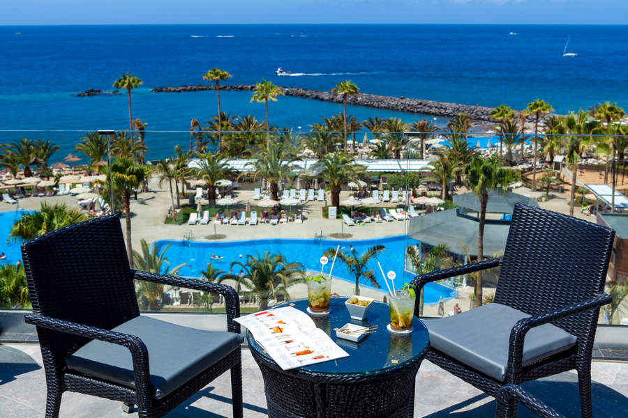 Lobby-bar-riu-palace-tenerife.jpg