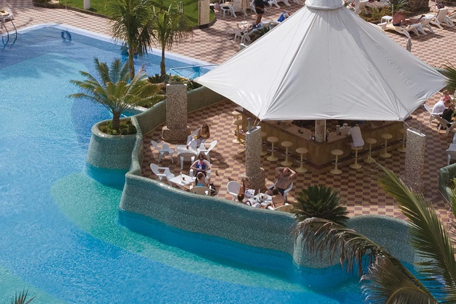 Bar-riu-palace-tres-islas.jpg