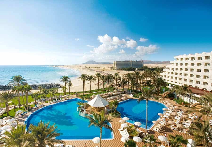 Riu-Palace-Tres-islas-piscina-2.jpg