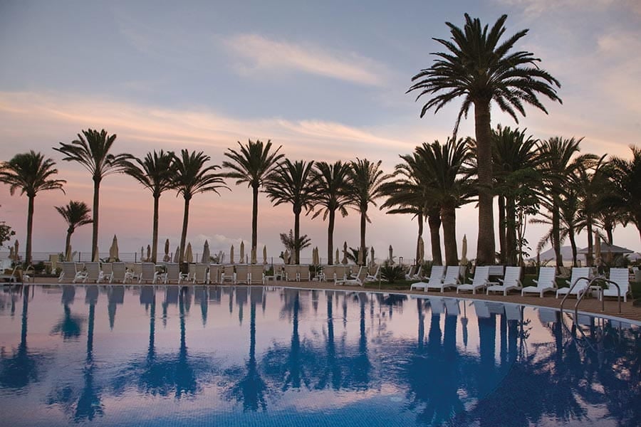 pool-riu-palace-tres-islas-6.jpg