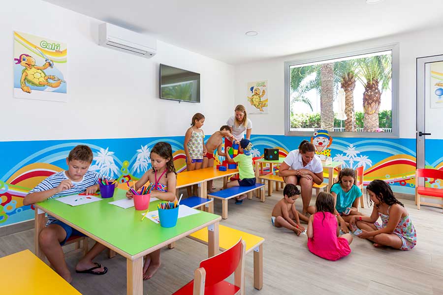 Instalaciones-ninos-hotel-riu-papayas.jpg