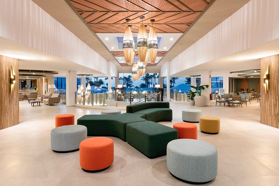 lobby-riu-paraiso-lanzarote-2.jpg