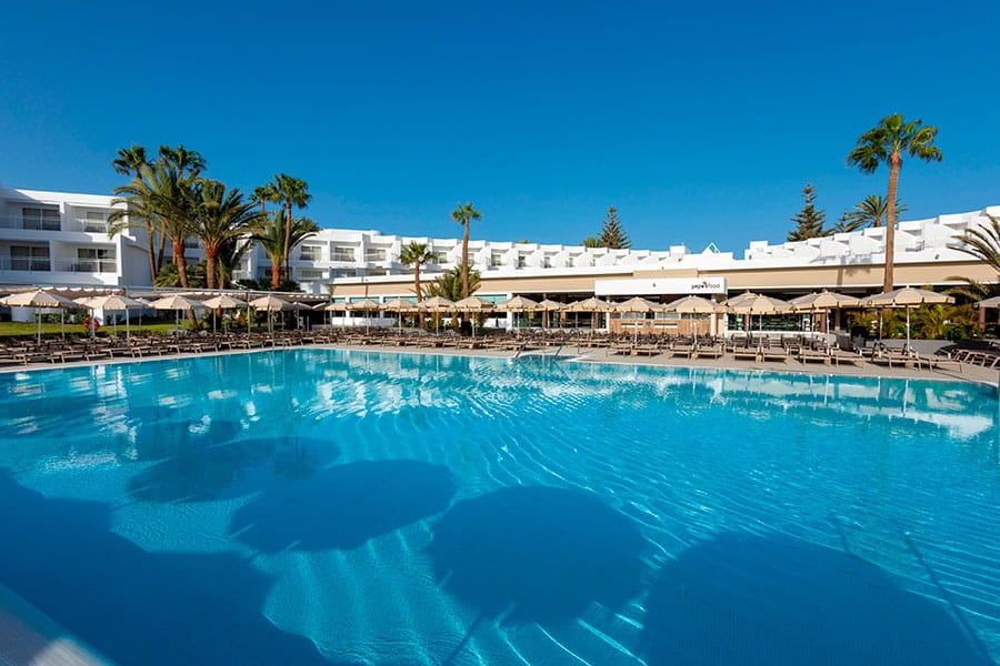 pool-riu-paraiso-lanzarote-9.jpg