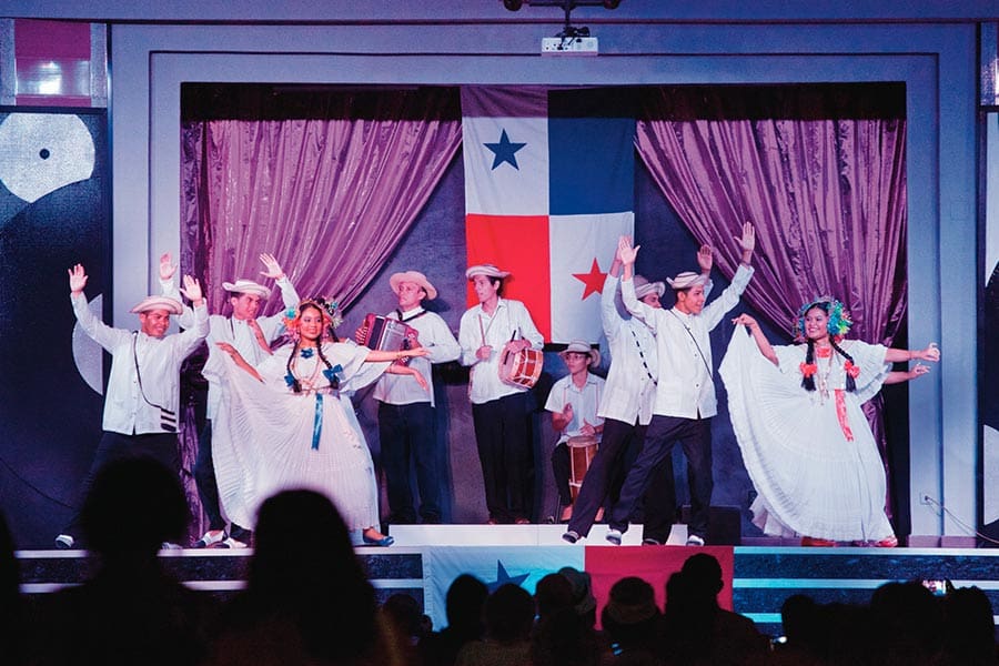 Show-riu-playa-blanca.jpg